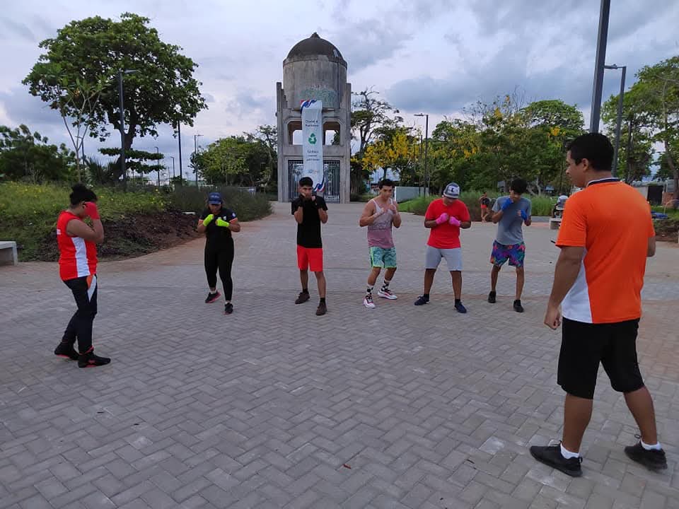 Jóvenes De Barriadas Del Puerto Ven El Boxeo Una Fuente Para Salir Adelante 2