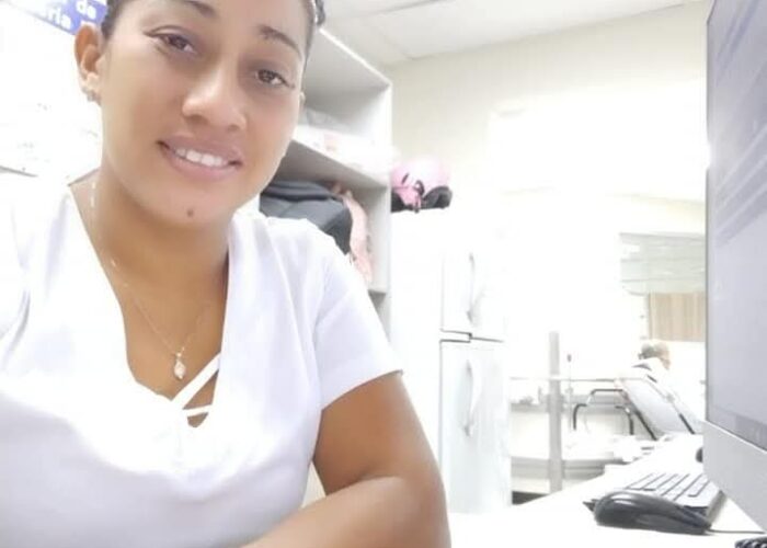 Meylin Estrada se hizo enfermera a punta de vigorones 4