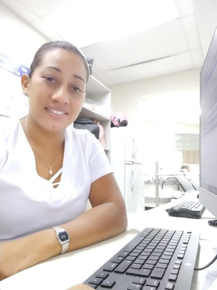 Meylin Estrada se hizo enfermera a punta de vigorones 4